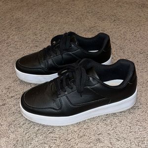 Platform sneakers